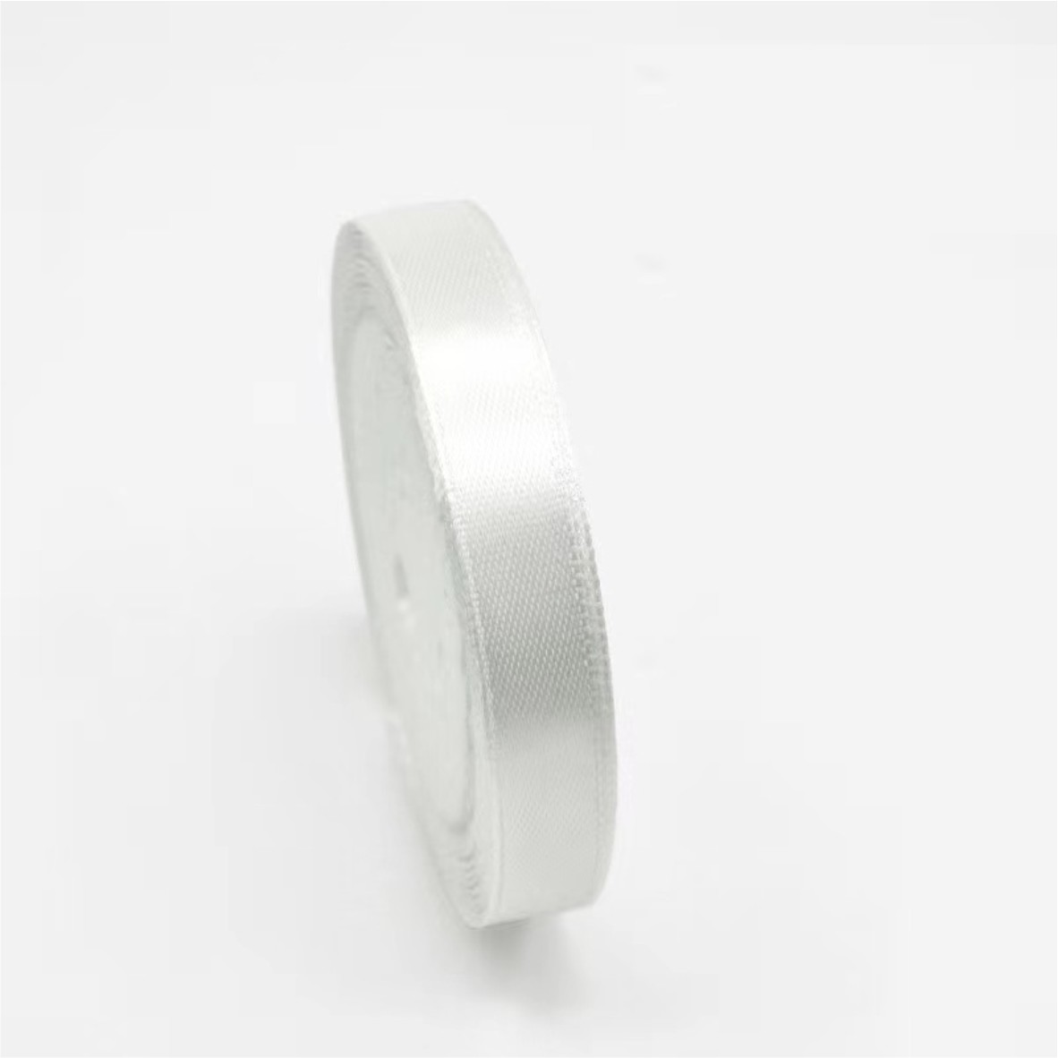 Лента атласная, 12 мм × 23 ± 1 м, цвет белый 42#