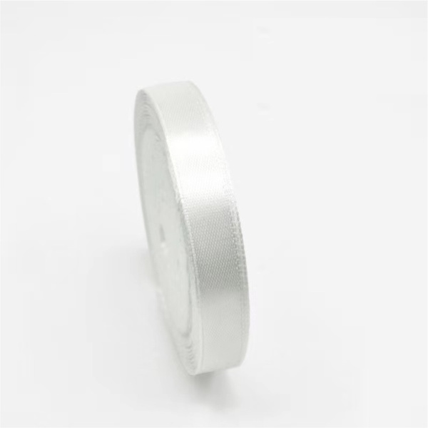 Лента атласная, 12 мм × 23 ± 1 м, цвет белый 42#
